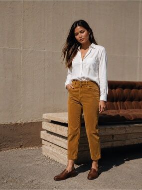 GAP Cropped Corduroy Jeans in Mustard